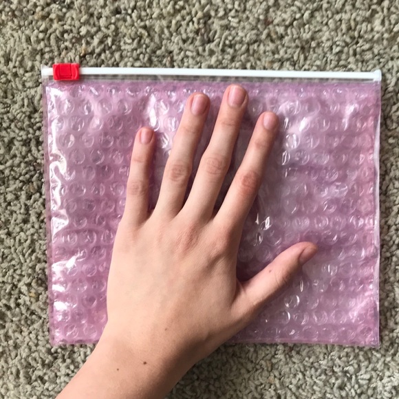 FIVE Glossier Medium Size Pink Pouches - Picture 3 of 3